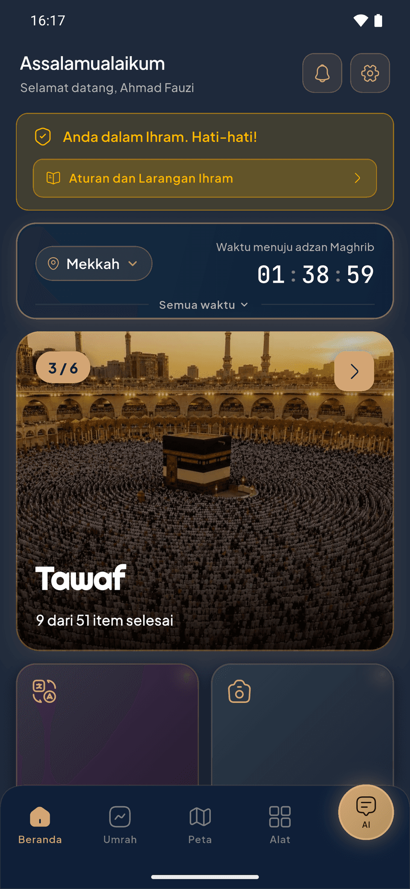 Layar utama UmrahAi: hitung mundur waktu salat, kartu Umre'yi Başlat (Mulai Umrah), serta pintasan Terjemahan Langsung dan AR Ziyaretler (Ziarah AR)